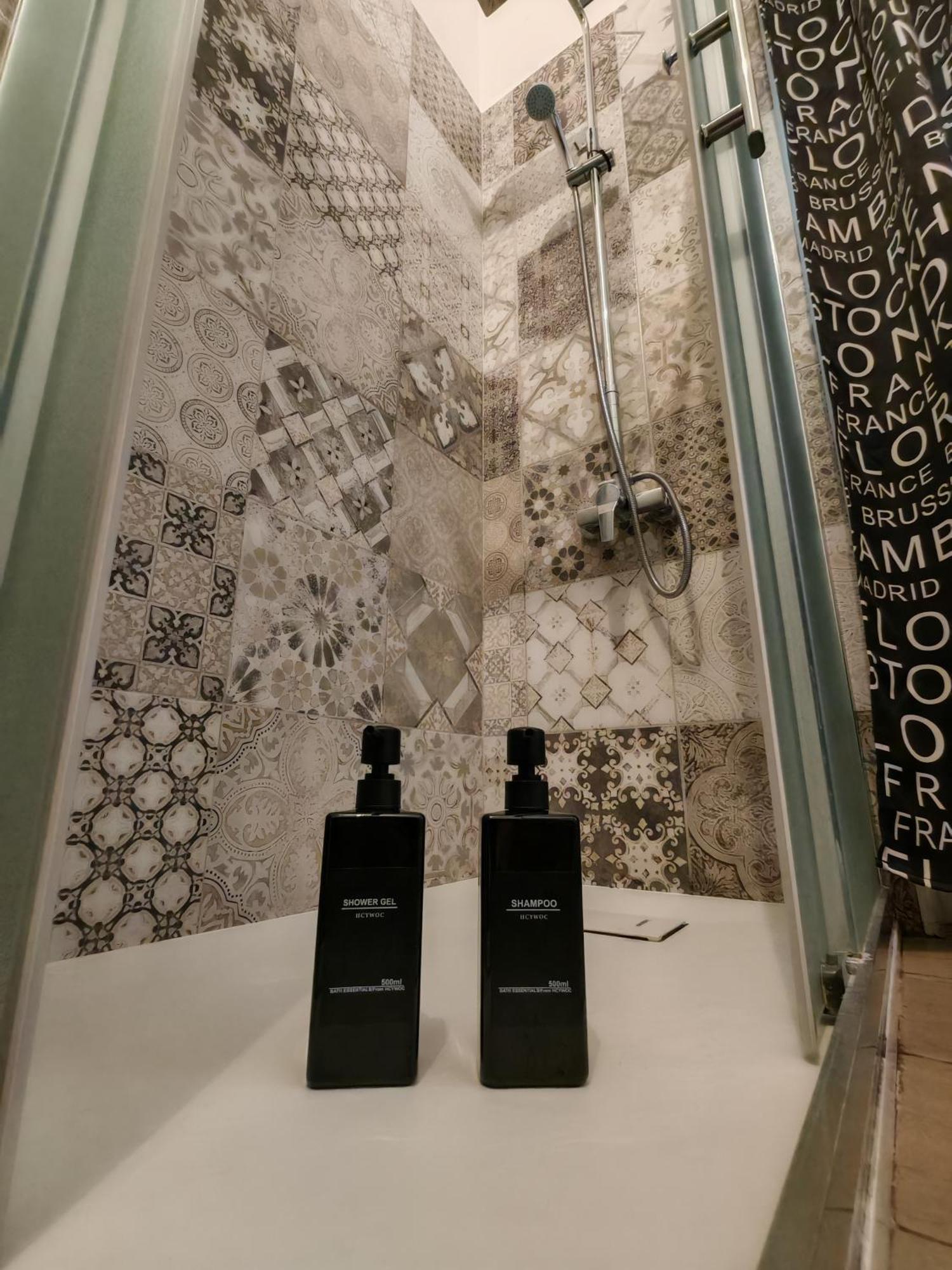 Double Room Private Bathroom